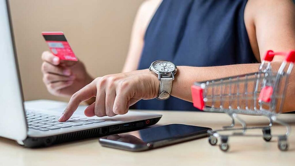 Kementerian UMKM Batasi Platform E-Commerce Naikkan Biaya Layanan Sepihak