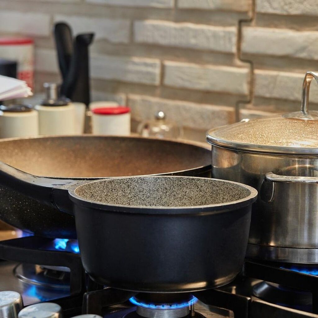Pakar Pertanyakan Klaim Aman Panci Keramik Modern