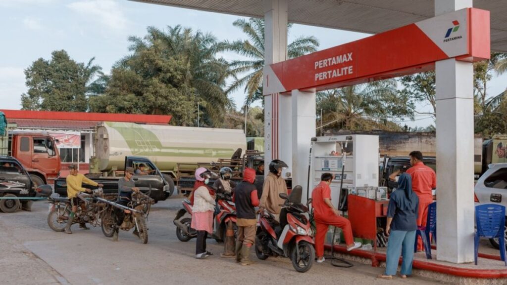 Kenaikan Harga Pertamax Picu Risiko Kelangkaan Kuota BBM Pertalite