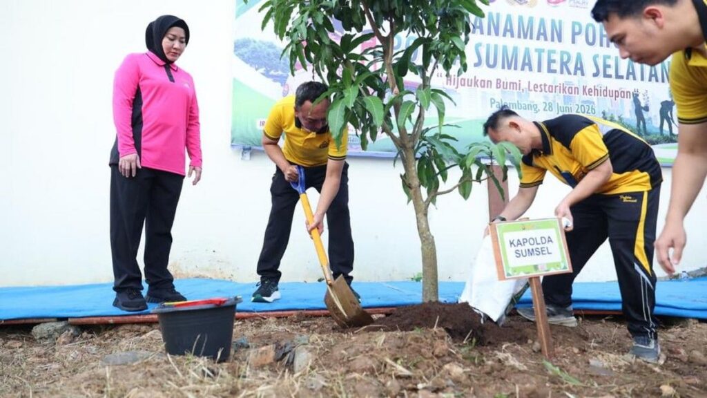 Polda Sumsel Serentak Tanam 10.000 Pohon Peringati Hari Bhayangkara ke-80