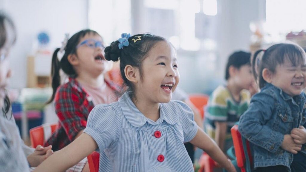Pola Asuh Orang Tua Belanda Sukses Bentuk Anak Paling Bahagia