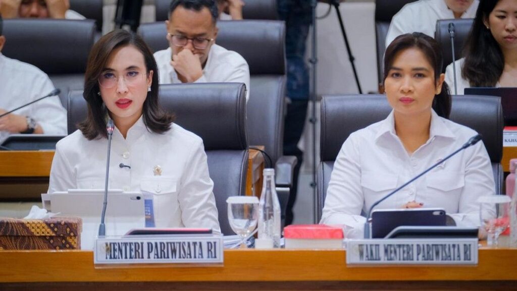 Kemenpar Bakal Hapus Ribuan Vila Tidak Berizin Mulai Agustus 2026