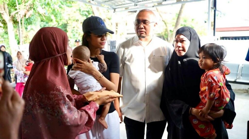 Azizah Salsha Salurkan Bantuan Rp 30 Juta ke Panti Asuhan Padang