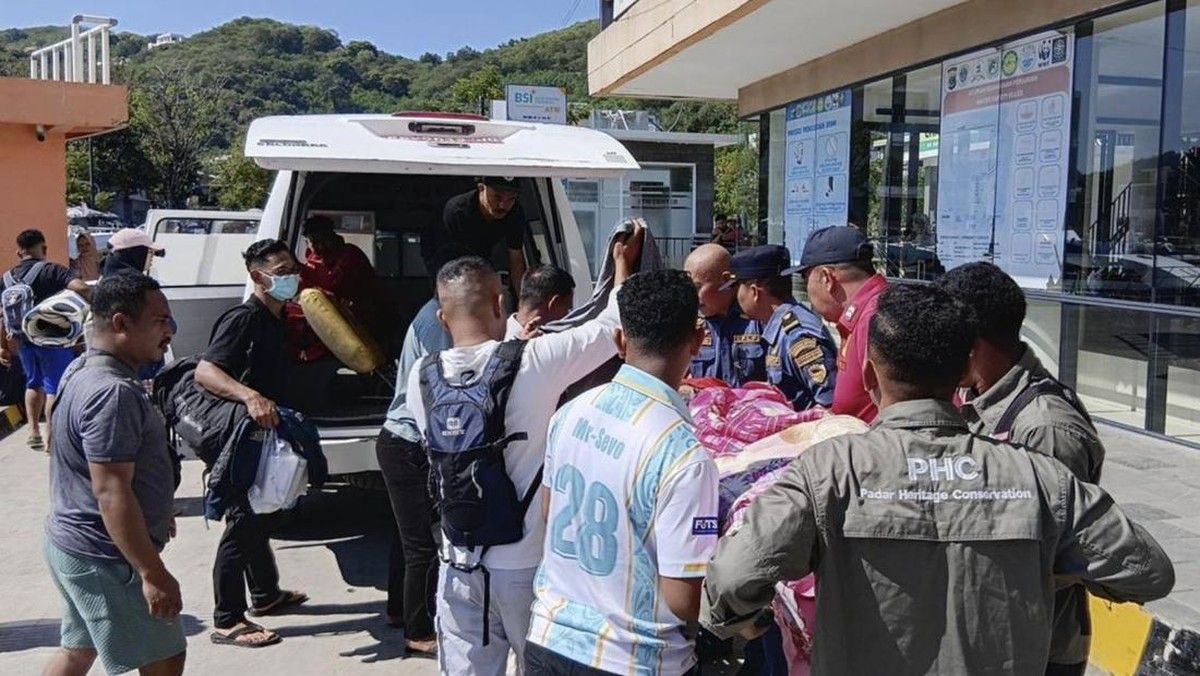 PHC Evakuasi Medis Darurat Warga Stroke di Pulau Komodo