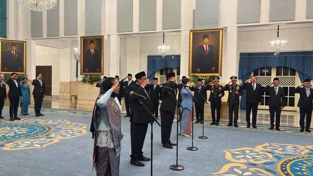 Presiden Prabowo Lantik Pimpinan Baru Badan Gizi Nasional di Istana