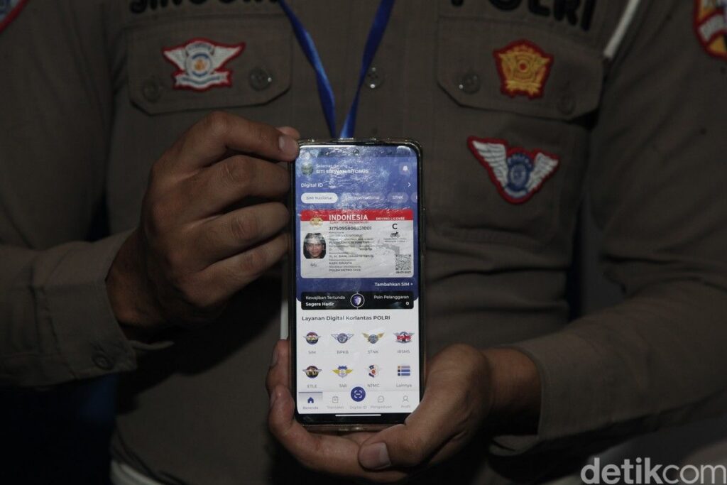 Korlantas Polri Meluncurkan SIM Digital Berbarcode Dinamis di Ponsel