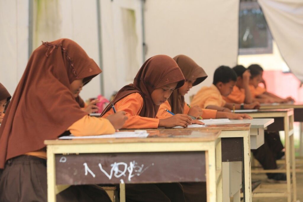 Puluhan Sekolah di Aceh Masih Gunakan Tenda Darurat Setelah Bencana