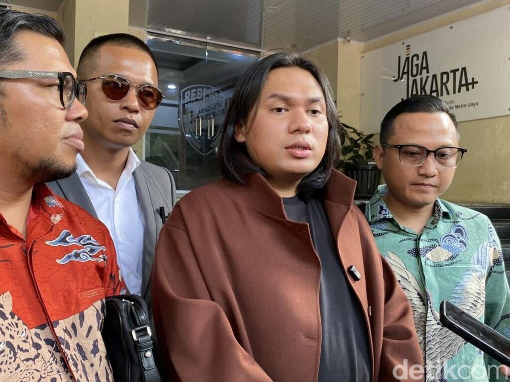 Keanu Angelo Penuhi Panggilan Polisi Terkait Kasus Hanania Travel