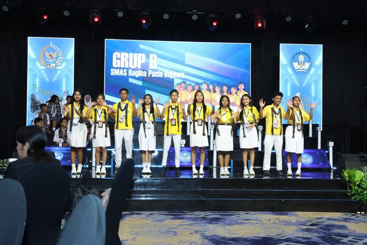 SMAS Regina Pacis Bajawa Menjuarai LCC Empat Pilar MPR NTT