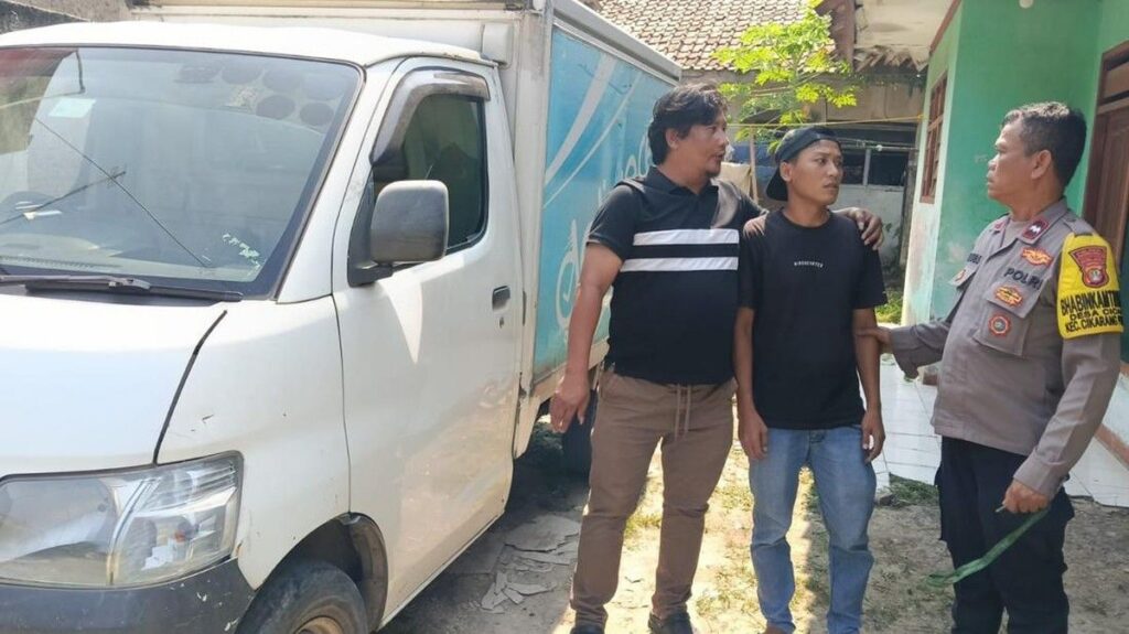 Polsek Cikarang Pusat Tangkap Sopir yang Bawa Kabur Mobil