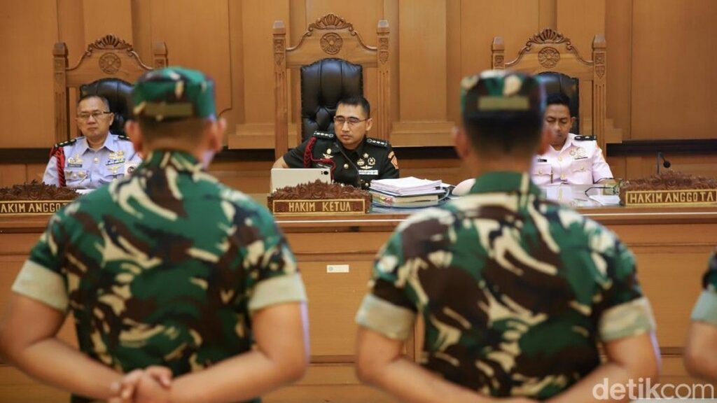 Hakim Pecat Dua Prajurit TNI Kasus Penyiraman Air Keras Aktivis KontraS