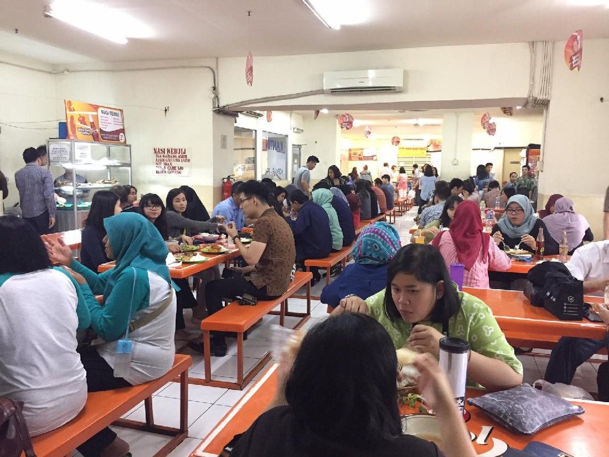 Kantin Karyawan Mal Jadi Alternatif Tempat Makan Enak dan Hemat