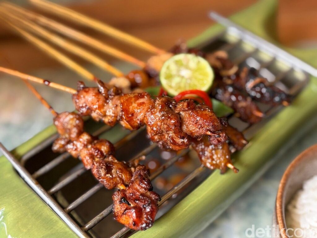 5 Rekomendasi Restoran Kuliner Enak untuk Makan Siang di One Satrio