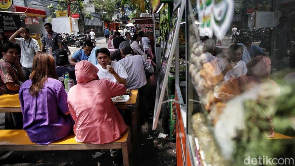 Kenaikan BI Rate Memaksa Kelas Menengah Tunda Pembelian Rumah dan Motor