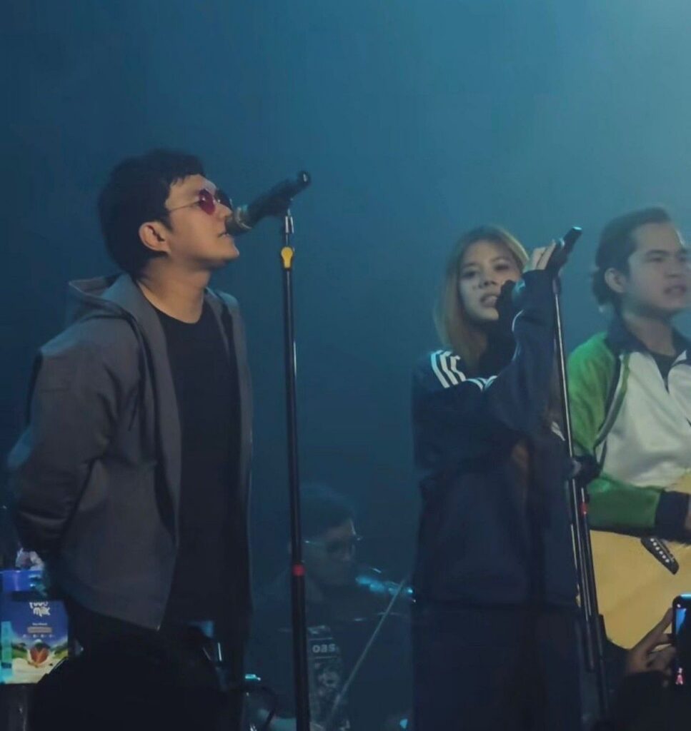 Shafeea Ahmad Bernyanyi Bersama Aldi Taher di Konser Musik Jakarta