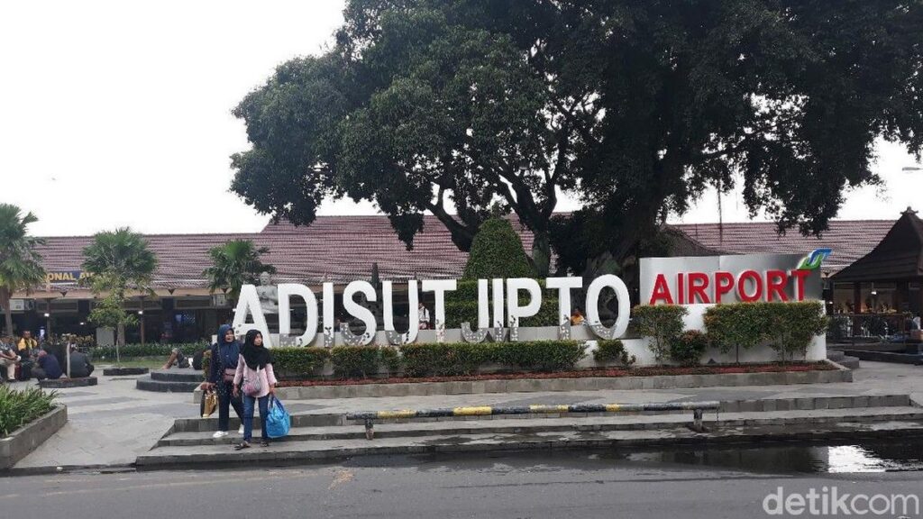 Pengamat Nilai Bandara Adisutjipto Tidak Perlu Direaktivasi