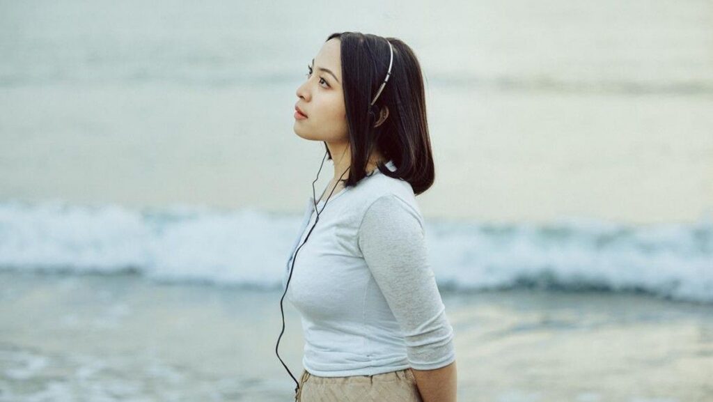 Bernadya Merilis Album Baru Semoga Hanya di Mimpi