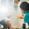 Ketahui Perbedaan Tukang Gigi Dokter Gigi dan Terapis Gigi