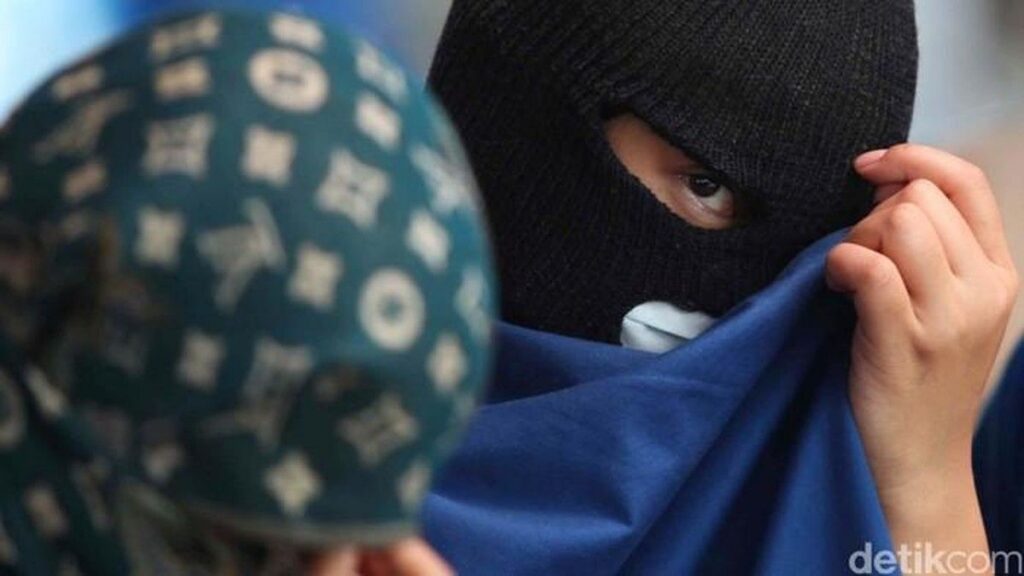 Cucu Curi Uang dan Tabung Gas di Rumah Nenek Bogor