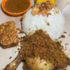 5 Rekomendasi Nasi Uduk Ayam Goreng Populer untuk Makan Siang