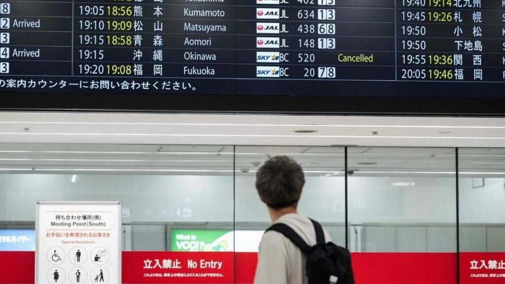 Badai Tropis Jangmi Terjang Jepang Sembilan Orang Terluka