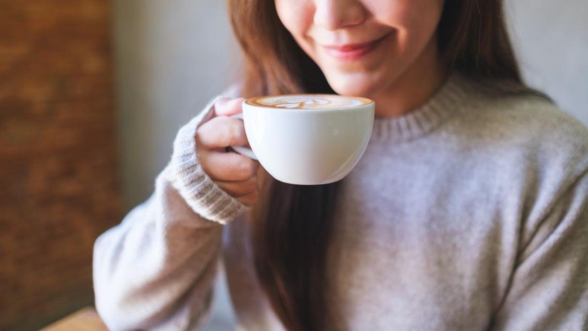 Minum Kopi di Pagi Hari Picu Rasa Bahagia Menurut Penelitian