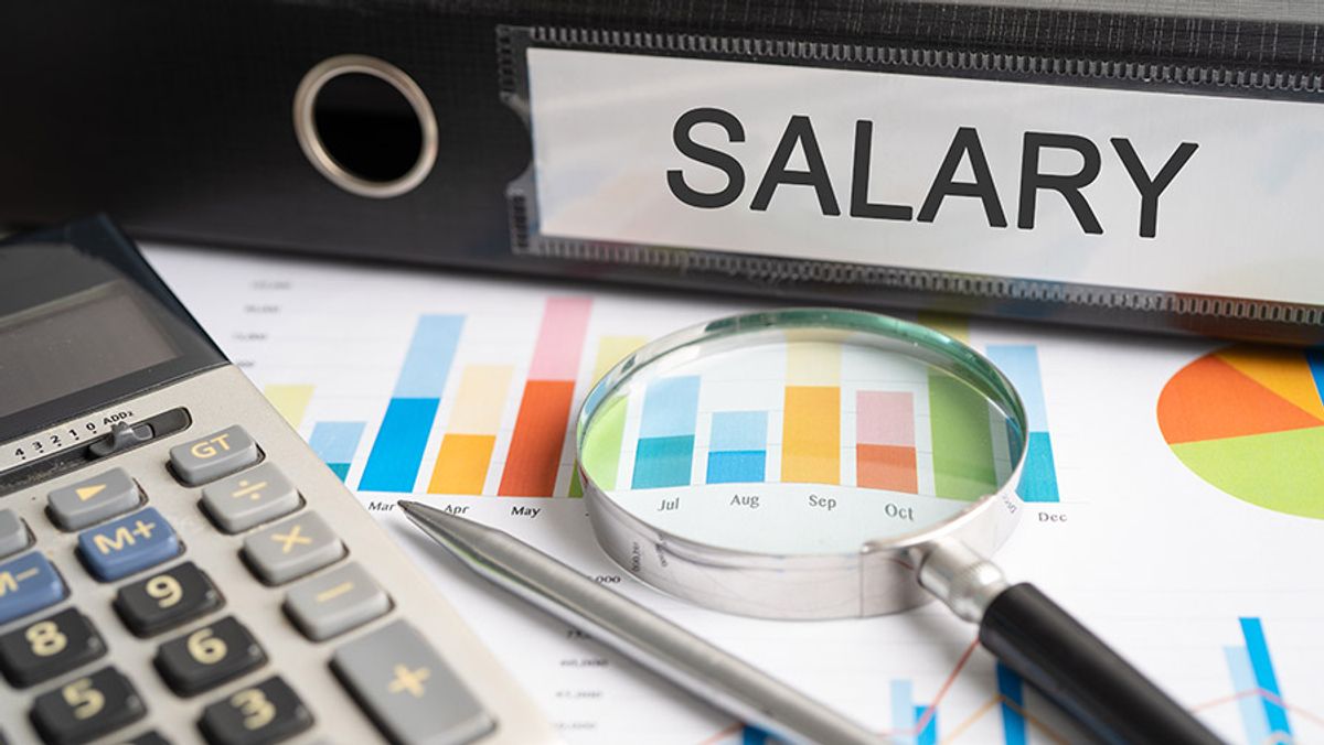 Atur Gaji Pertama dengan Langkah Efektif untuk Stabilitas Finansial
