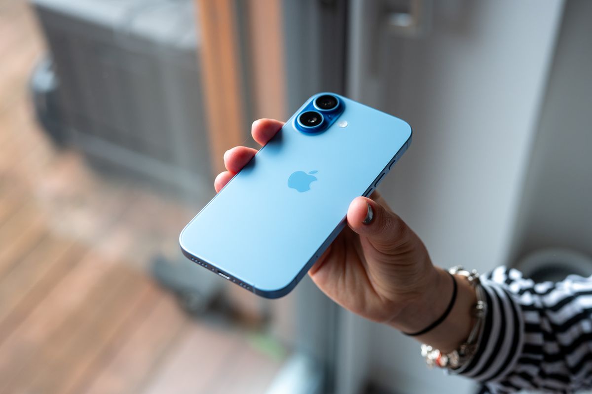 Apple Pertimbangkan Peningkatan Kapasitas RAM iPhone 18 Varian Standar