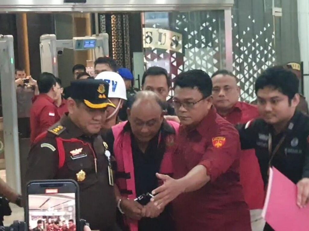 Kejagung Tahan Tiga Mantan Pimpinan BGN Terkait Korupsi Program MBG