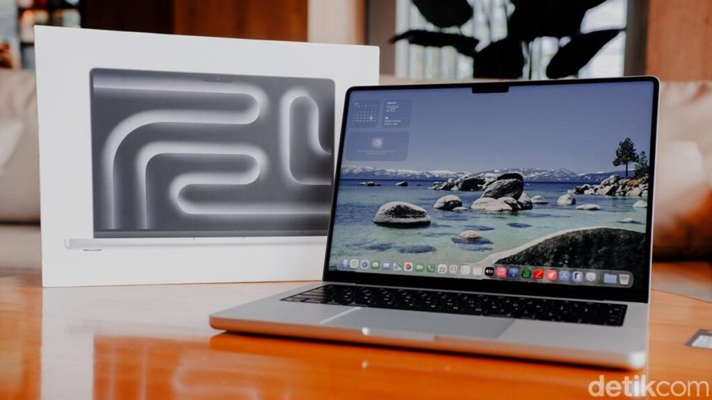Apple Siapkan MacBook Pro Layar Sentuh Pertama