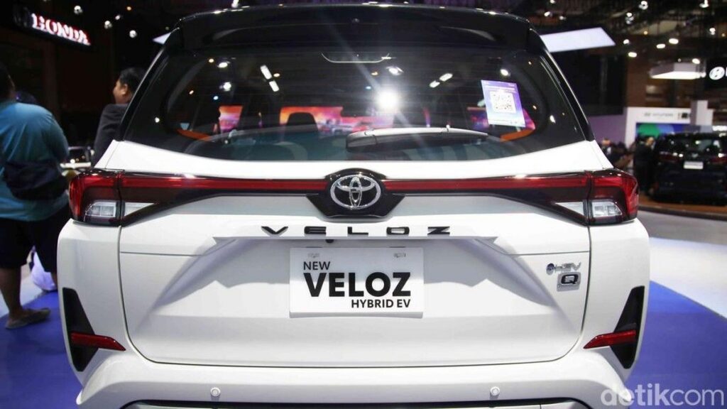 BYD M6 DM Meluncur Tantang Toyota Veloz Hybrid di Indonesia