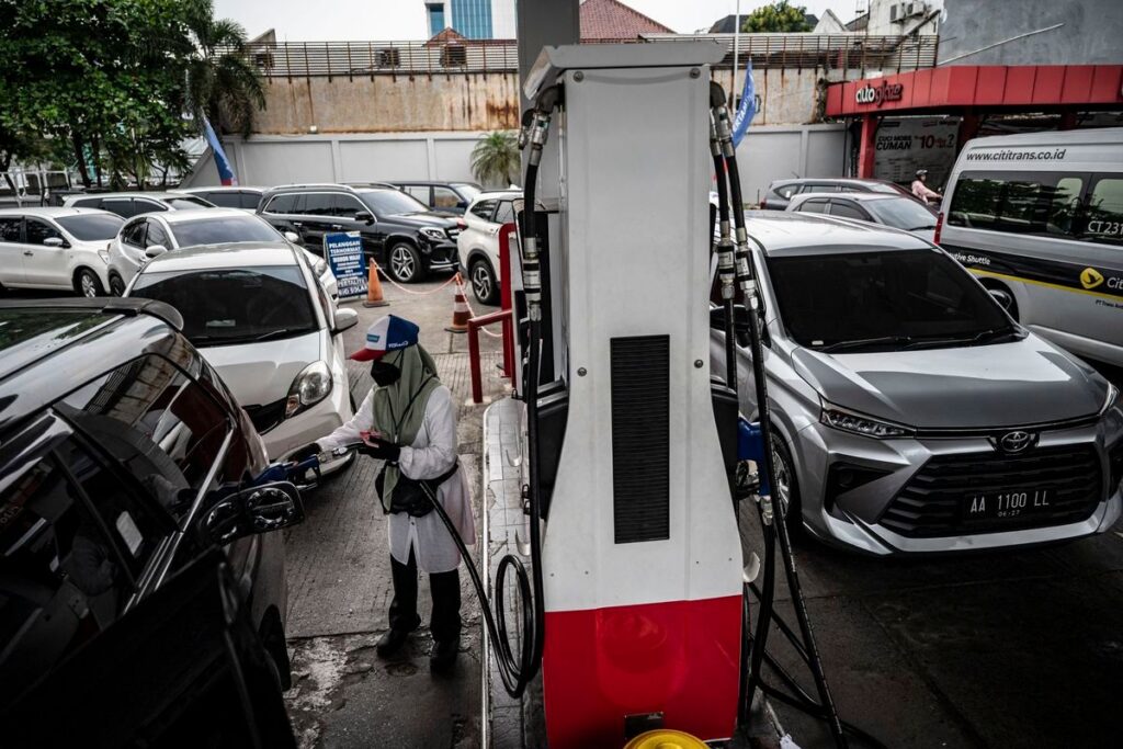 Kenaikan Harga Pertamax Membengkak Biaya Operasional Pemilik Mobil LMPV