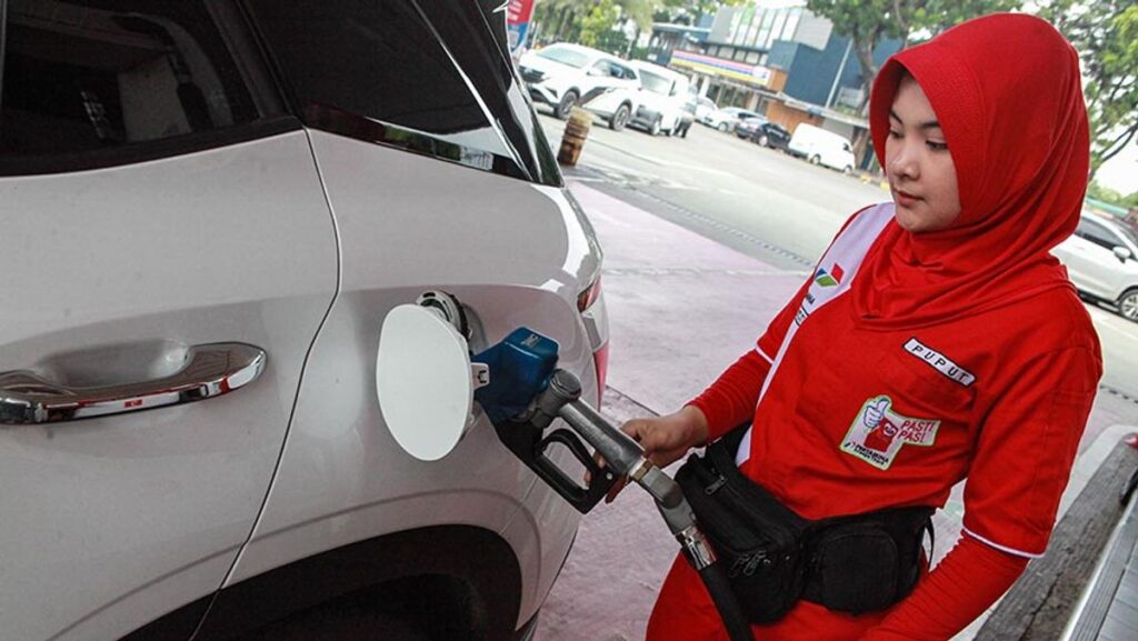 Pertamina Naikkan Harga BBM Pertamax Jadi Rp16.250 per Liter