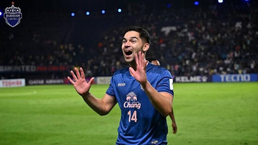 Sandy Walsh Raih Treble Winner Bersama Buriram United