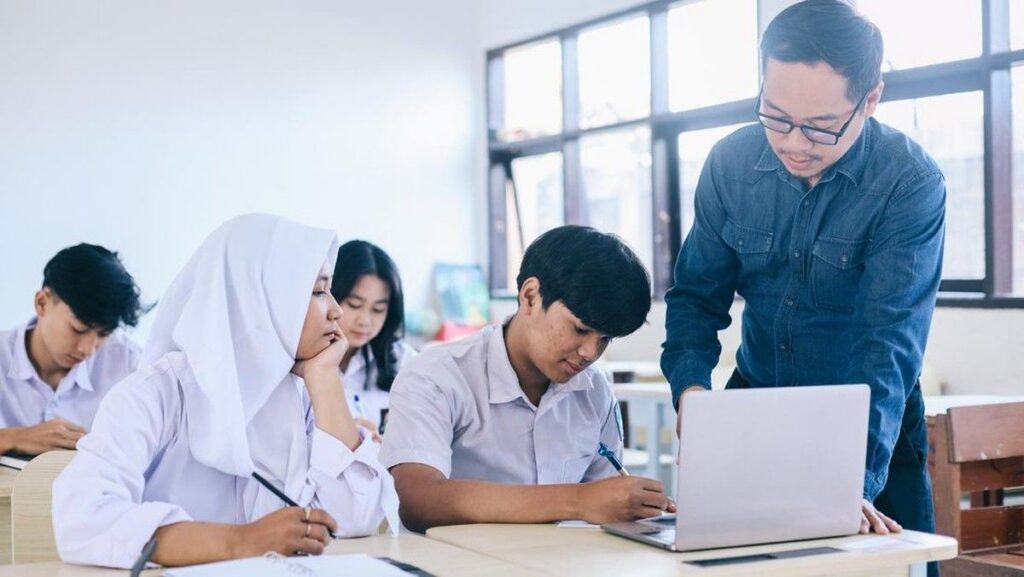 Pemprov Banten Gratiskan Biaya 783 SMA SMK SKh Swasta