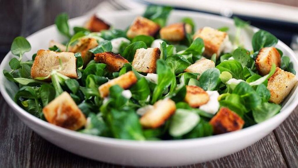 5 Topping Salad yang Bikin Kurang Sehat Menurut Dr Oz