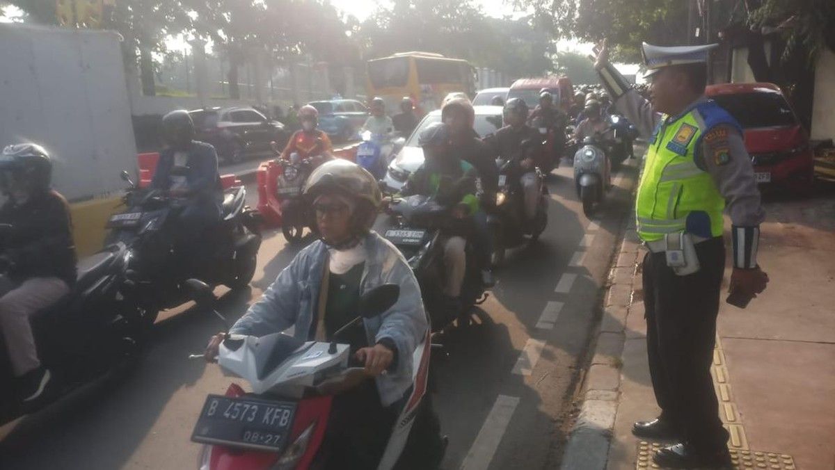 Proyek Galian PDAM Hambat Arus Lalu Lintas TB Simatupang