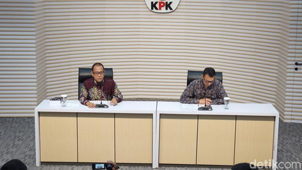 KPK Tahan Tiga Tersangka Korupsi Gedung Pemkab Lamongan