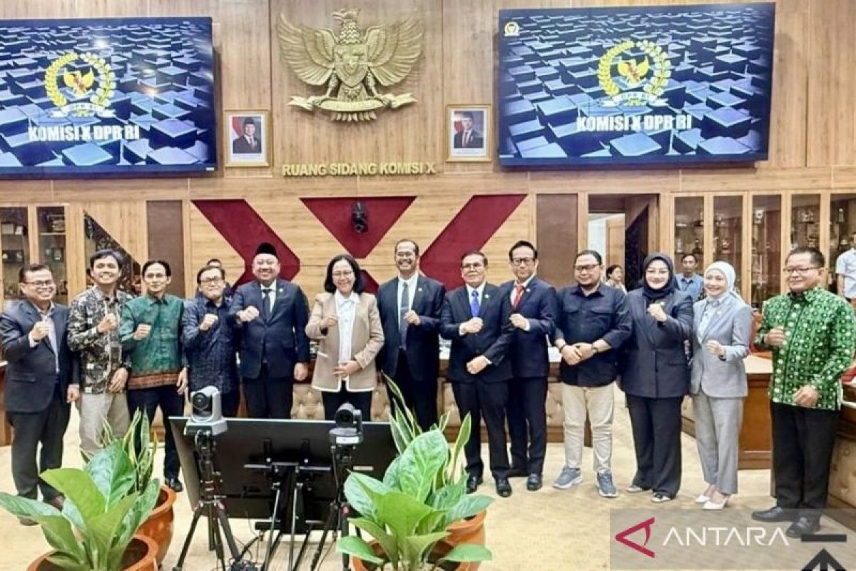 Komisi X DPR Setujui Pengalihan Status Dosen PPPK Menjadi PNS