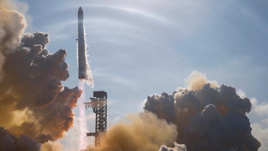 Saham SpaceX Melonjak Dorong Valuasi Perusahaan Lewati Dua Triliun Dolar