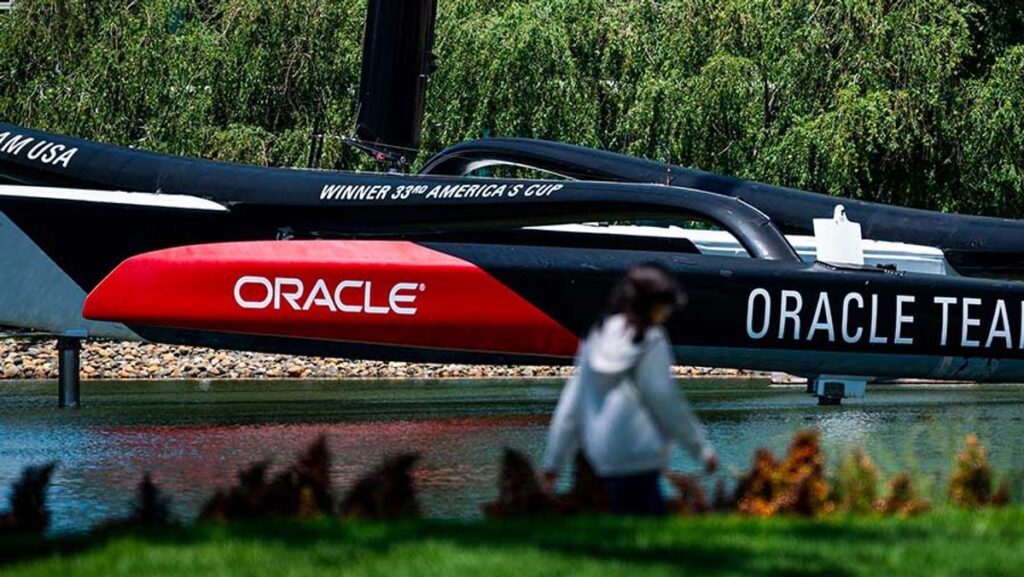 Oracle Memangkas 21.000 Karyawan Akibat Efisiensi dan Penggunaan AI
