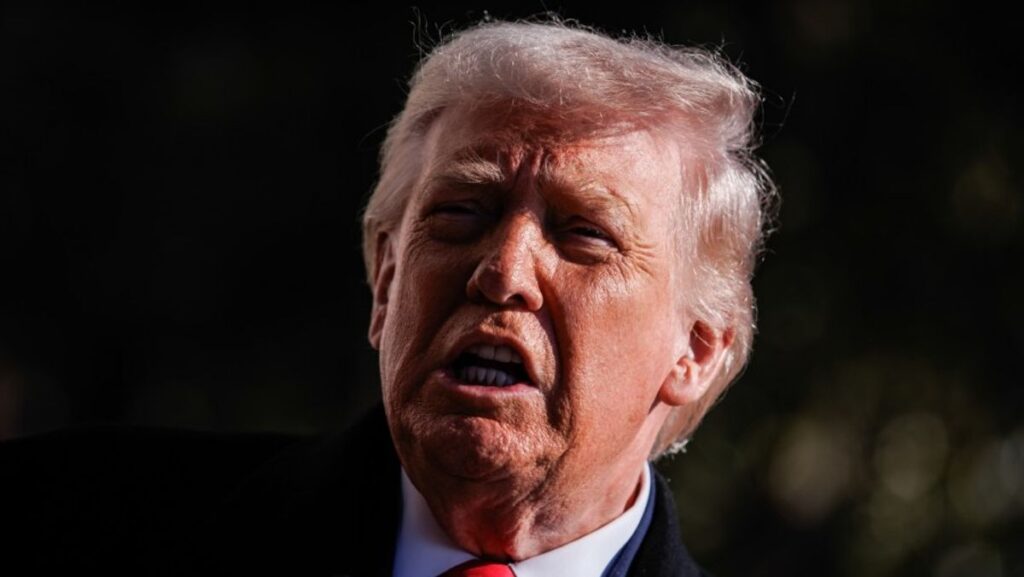 Donald Trump Tolak Rencana Kenaikan Suku Bunga Federal Reserve