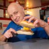 Chris Higgitt Pertahankan Harga Burger Satu Euro Selama Dua Puluh Tahun