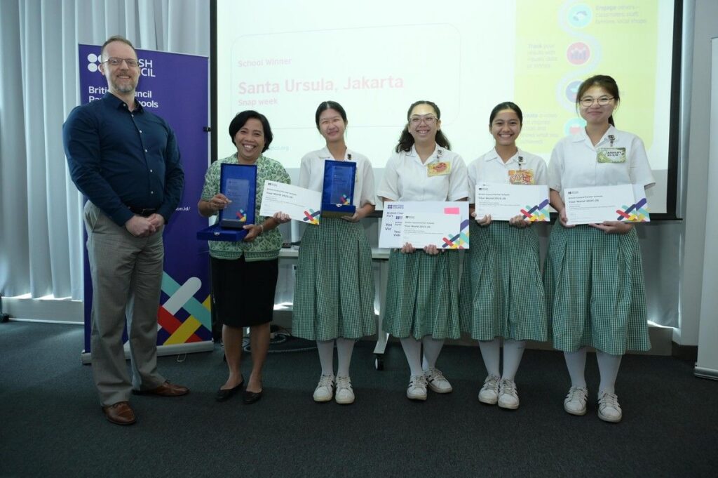 Siswi SMA Santa Ursula Jakarta Raih Kemenangan Regional Asia Timur Your World 2026