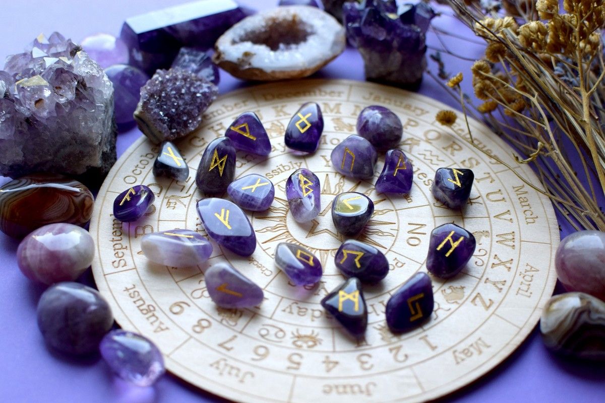 Ramalan Zodiak Aries Taurus Gemini Ulas Peluang Finansial dan Asmara