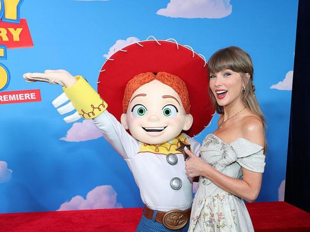 Disney Rahasiakan Kolaborasi Taylor Swift di Film Toy Story 5