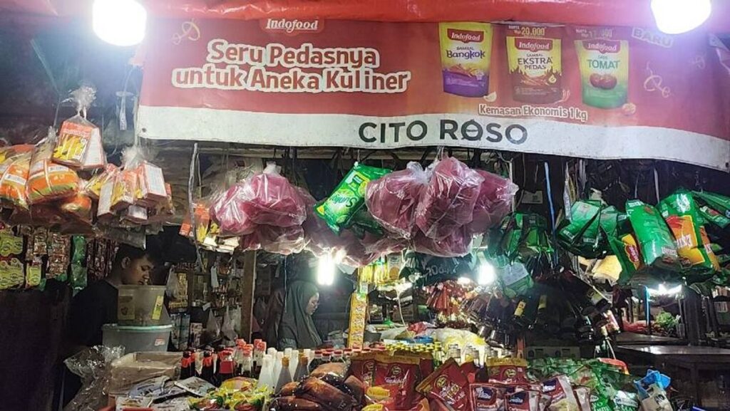 Pelemahan Rupiah Terhadap Dolar AS Menurunkan Omzet Pedagang Pasar Pondok Labu