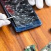 Apakah Smartphone Sengaja Didesain Agar Cepat Rusak?