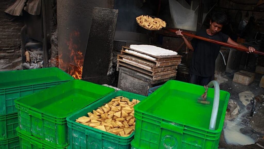 Pemerintah Subsidi Pengrajin Tahu Tempe Dua Ribu Rupiah per Kilogram