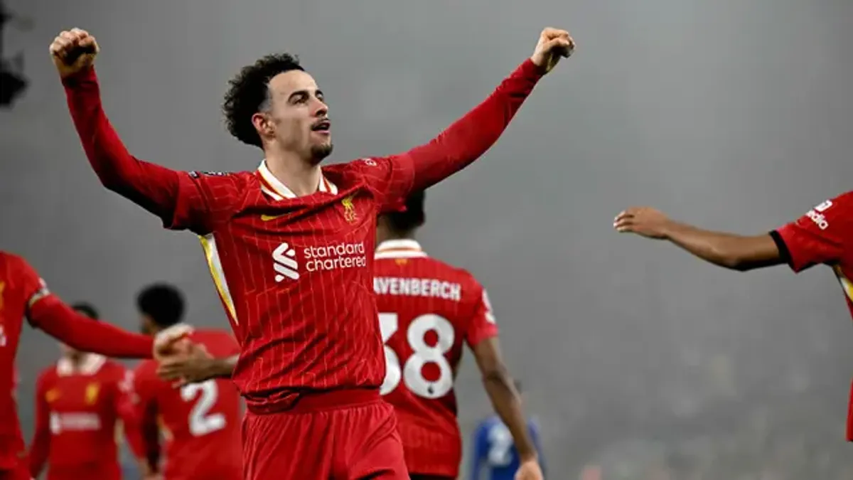 Inter Milan Seriusi Transfer Curtis Jones dari Liverpool